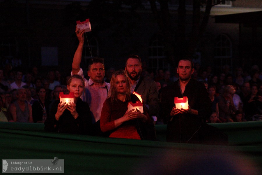 2014-07-12 Teatr Biuro Podrozy - Carmen Funebre (Deventer Op Stelten) 007